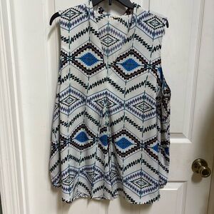 Geometric Patterned Sleeveless Top